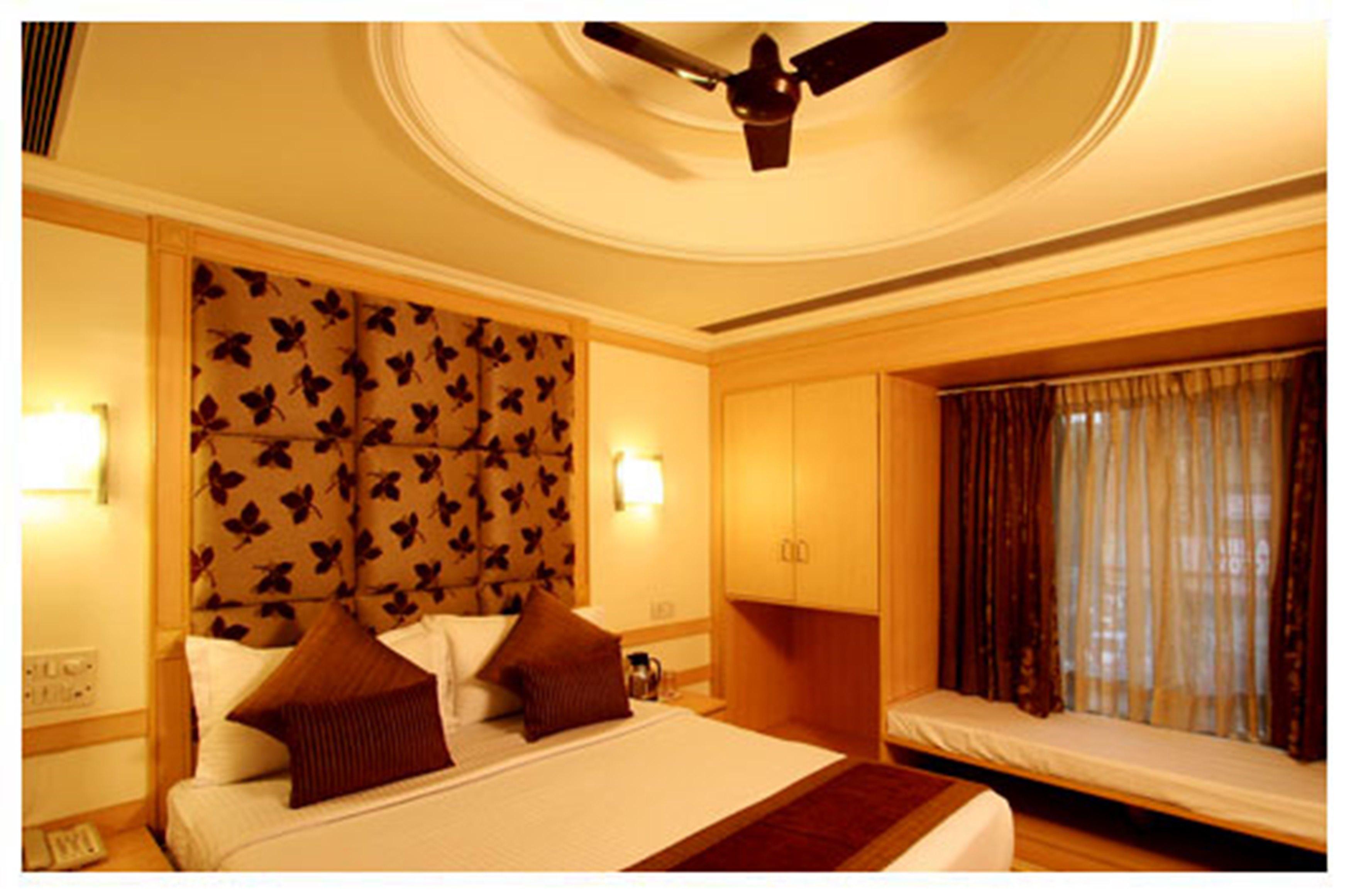 Hotel Southern Дели Экстерьер фото