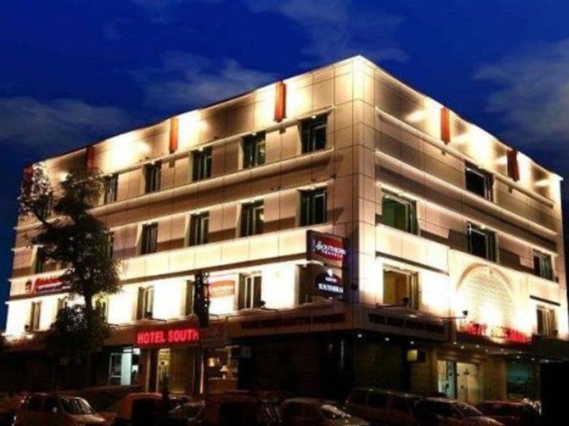 Hotel Southern Дели Экстерьер фото