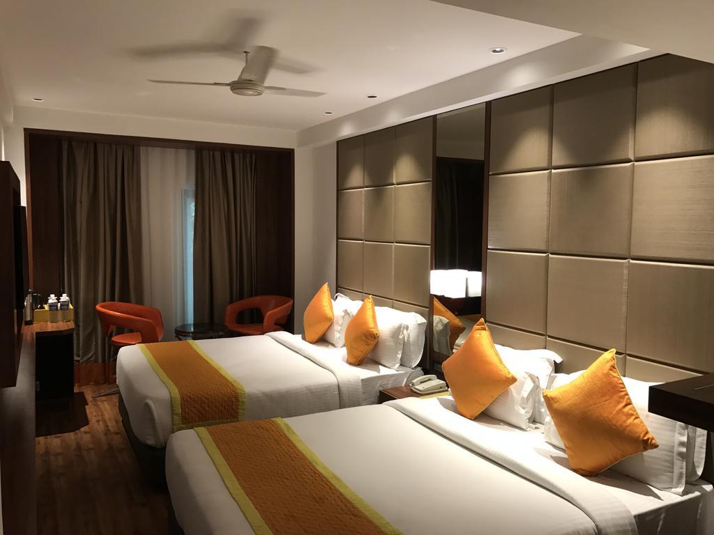 Hotel Southern Дели Экстерьер фото